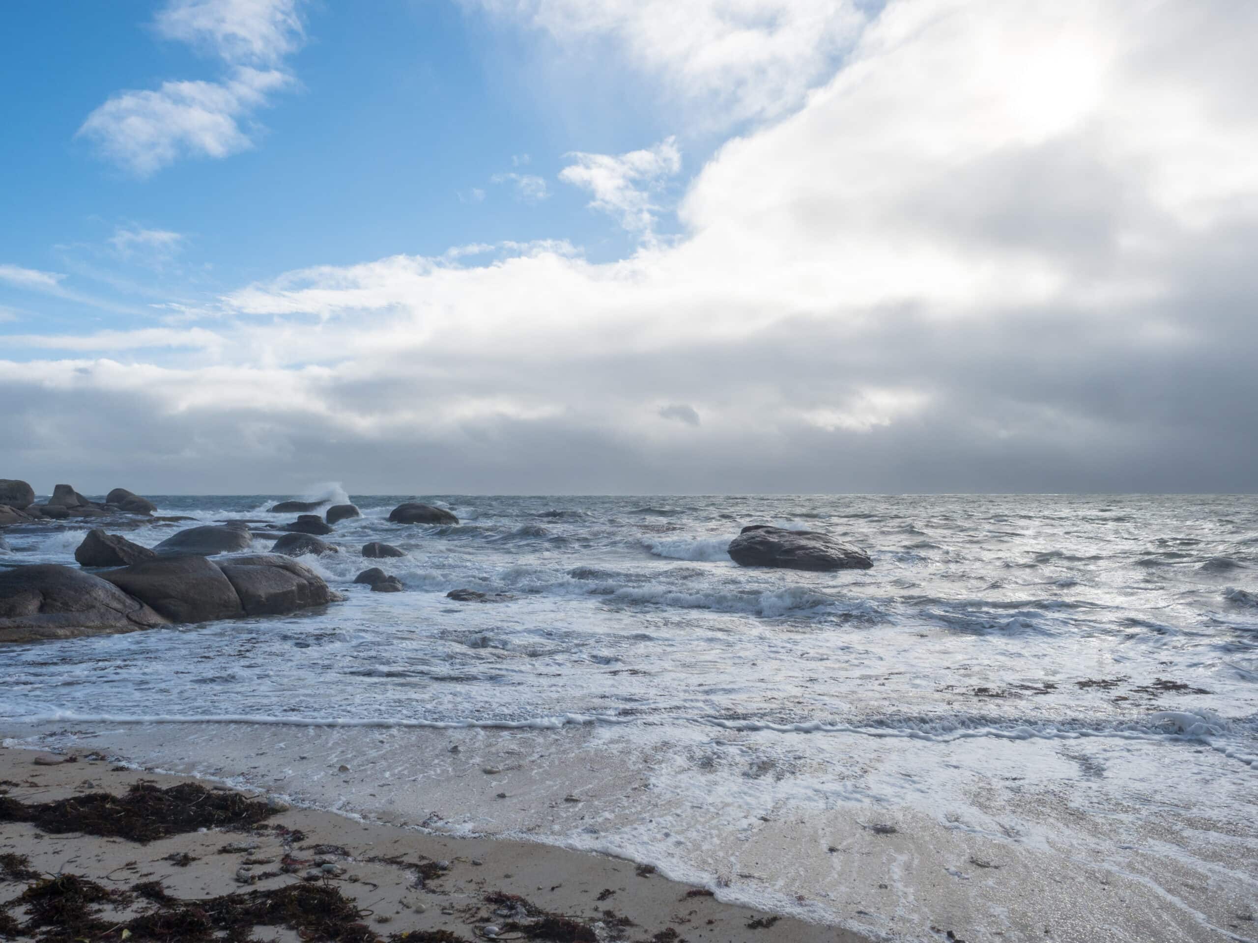 Es zieht ein Sturm auf 20231018 164526 Concarneau scaled