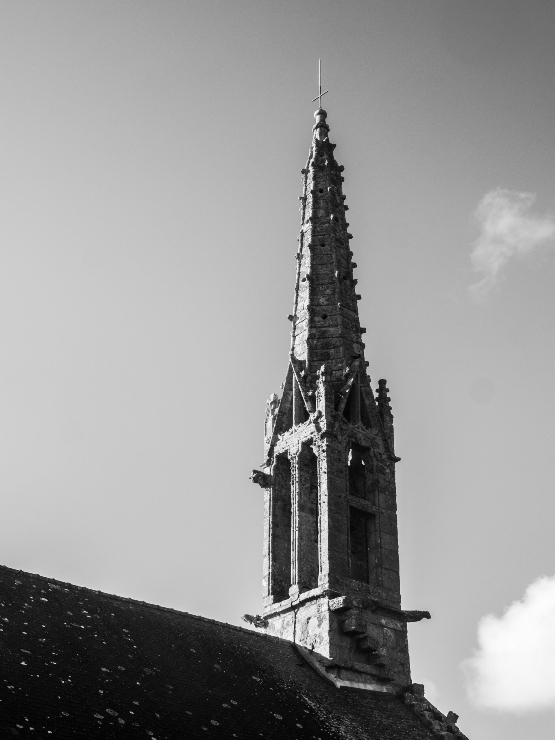 Kirchturm 20231022 113740 Concarneau scaled